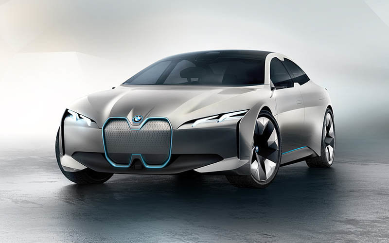BMW will present before the end of the year three new electric cars that will reach the dealers by 2021.