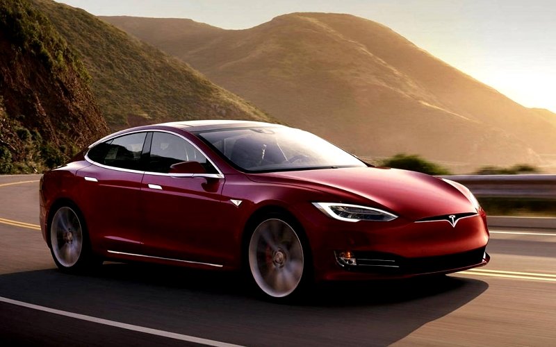Tesla has voluntarily called up about 123,000 units of its Model S model for a possible defect in the direction of the electric car.