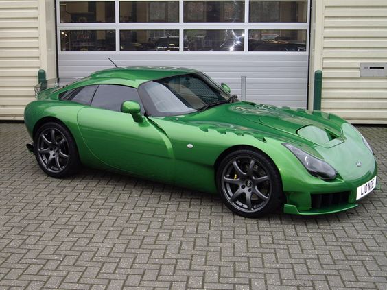 ​Road legal monster : TVR Sagaris - Love At First Sight