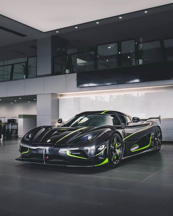 Can you name this car ? It's The Koenigsegg Agera R