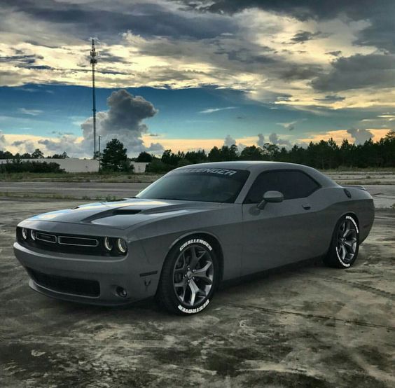The art of being happy lies Under the hood of a ​​2019 Dodge Challenger SRT Hellcat