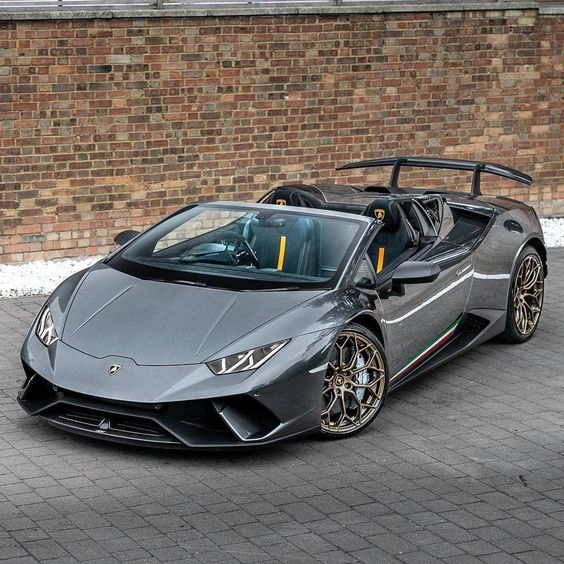 Progress is not accomplished in one stage, Drive a Lamborghini Huracan Performante Spyder