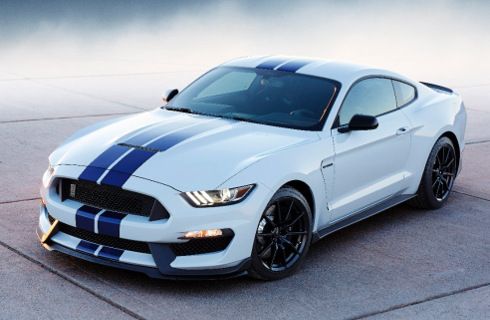 The legacy of Carrol Shelby is present in the latest sports creation of Ford, the Shelby GT350 Mustang,