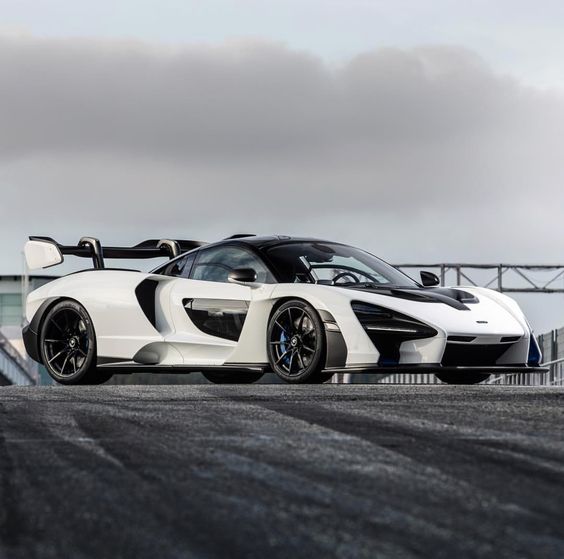 2019 McLaren Senna prototype : Cars are to the landscape what television sets are to interior decor