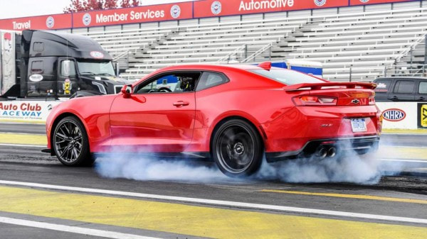 The ZL1 is without a doubt the fastest Chevrolet Camaro in history. The Camaro ZL1 2019 reached 318 km / h.