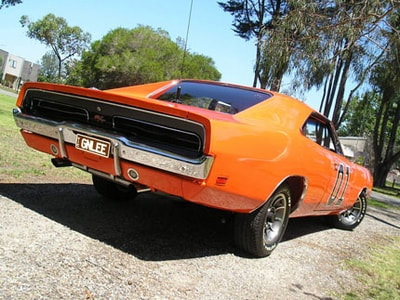 DODGE CHARGER R / T 1969 FROM THE DUKES OF HAZZARD FOR AUCTION