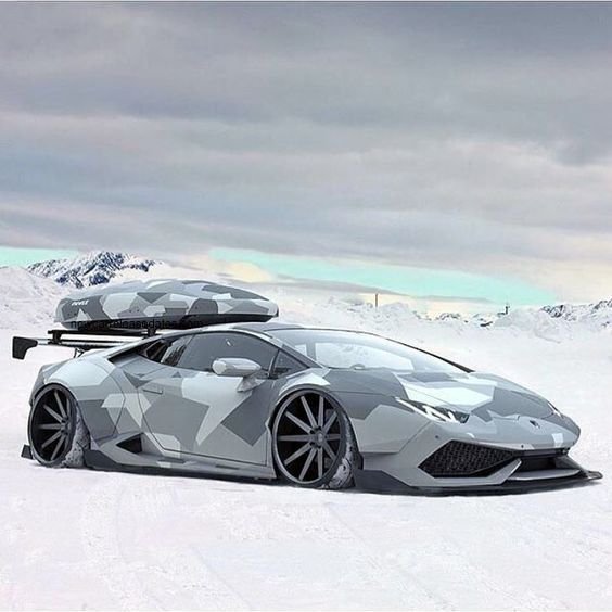 Incredible power meets uncompromising design in this Lamborghini Huracan
