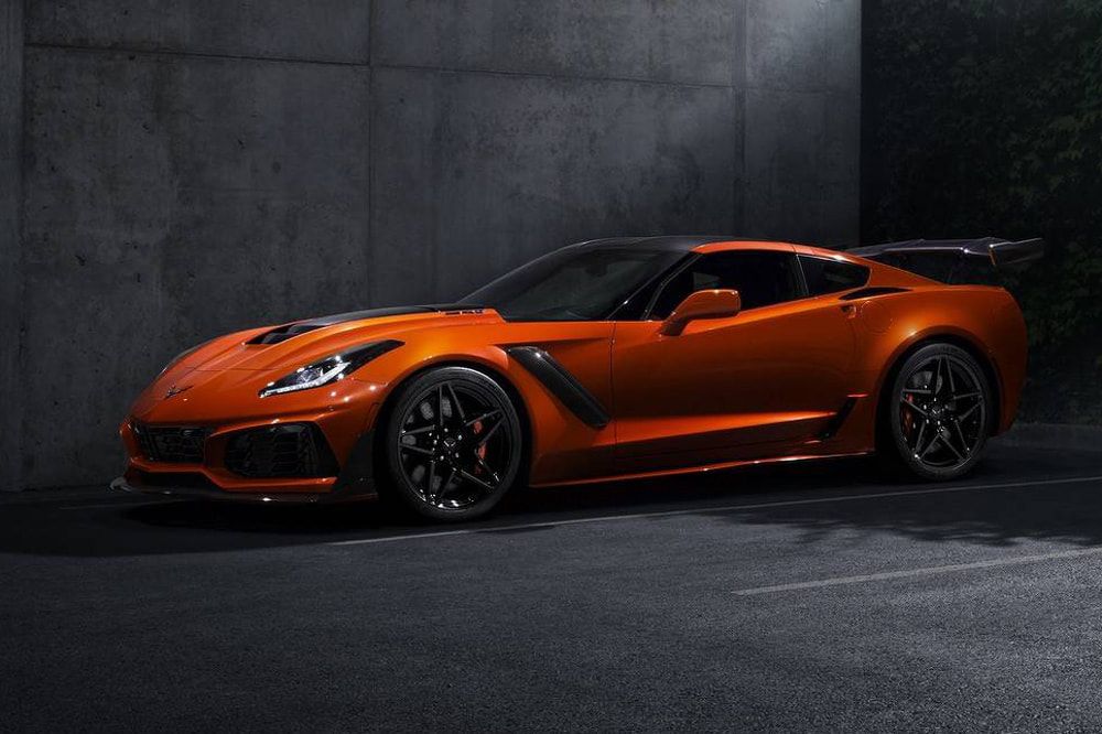 Chevrolet Corvette ZR1 2018, with 755 HP Review