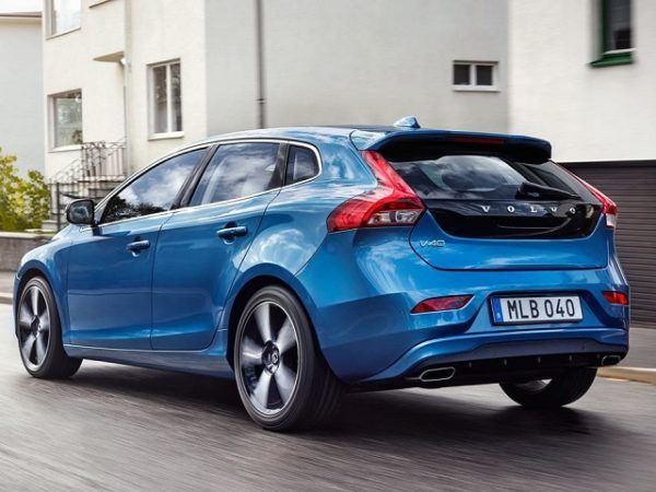 VOLVO V40 2018: PRICES, Review AND PHOTOS